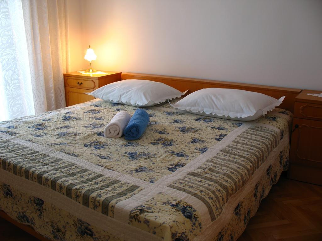 Apartments Culav Макарска Стая снимка