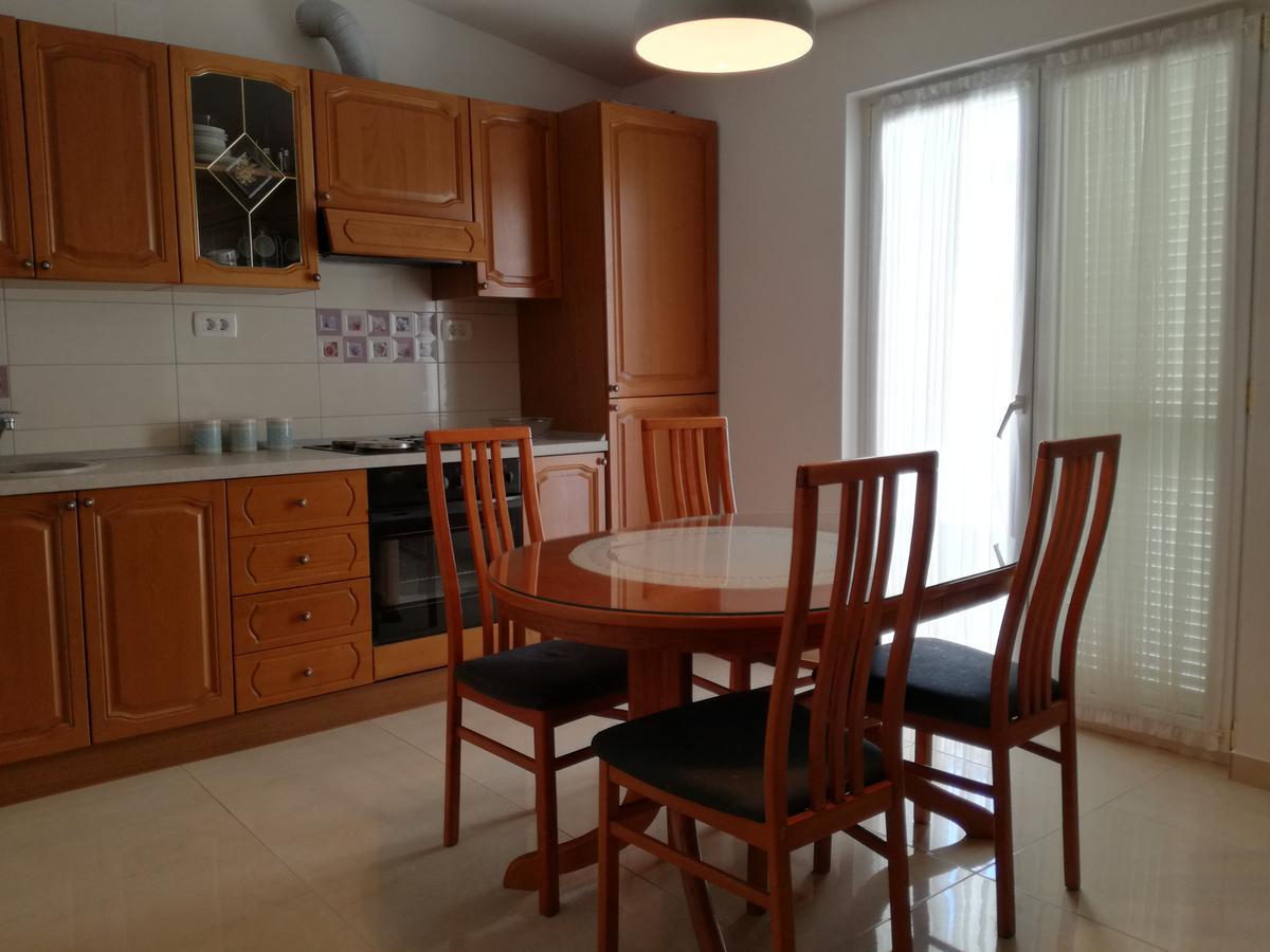 Apartments Culav Макарска Екстериор снимка