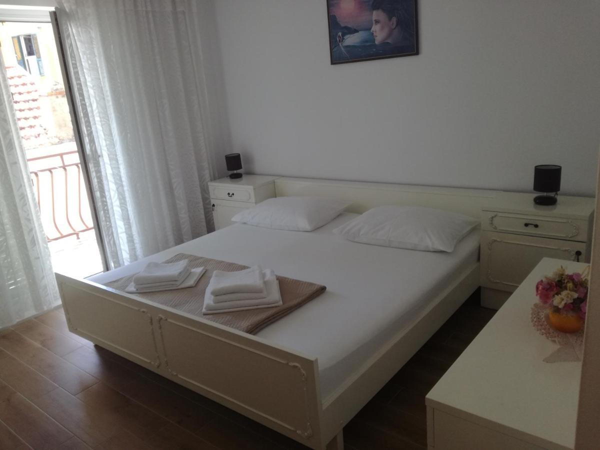 Apartments Culav Макарска Екстериор снимка